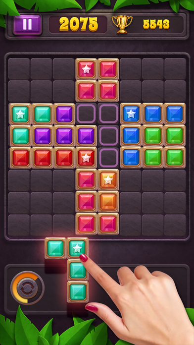 得分2075的棋盘与方块放置示意